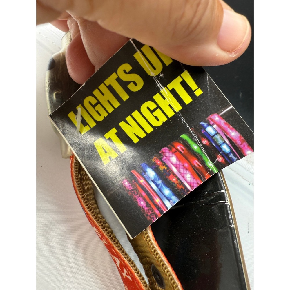Dog e Glow Light Up Novelty Dog Collar Medium 10-15" NEW Funny Bone Red - Picture 4 of 5